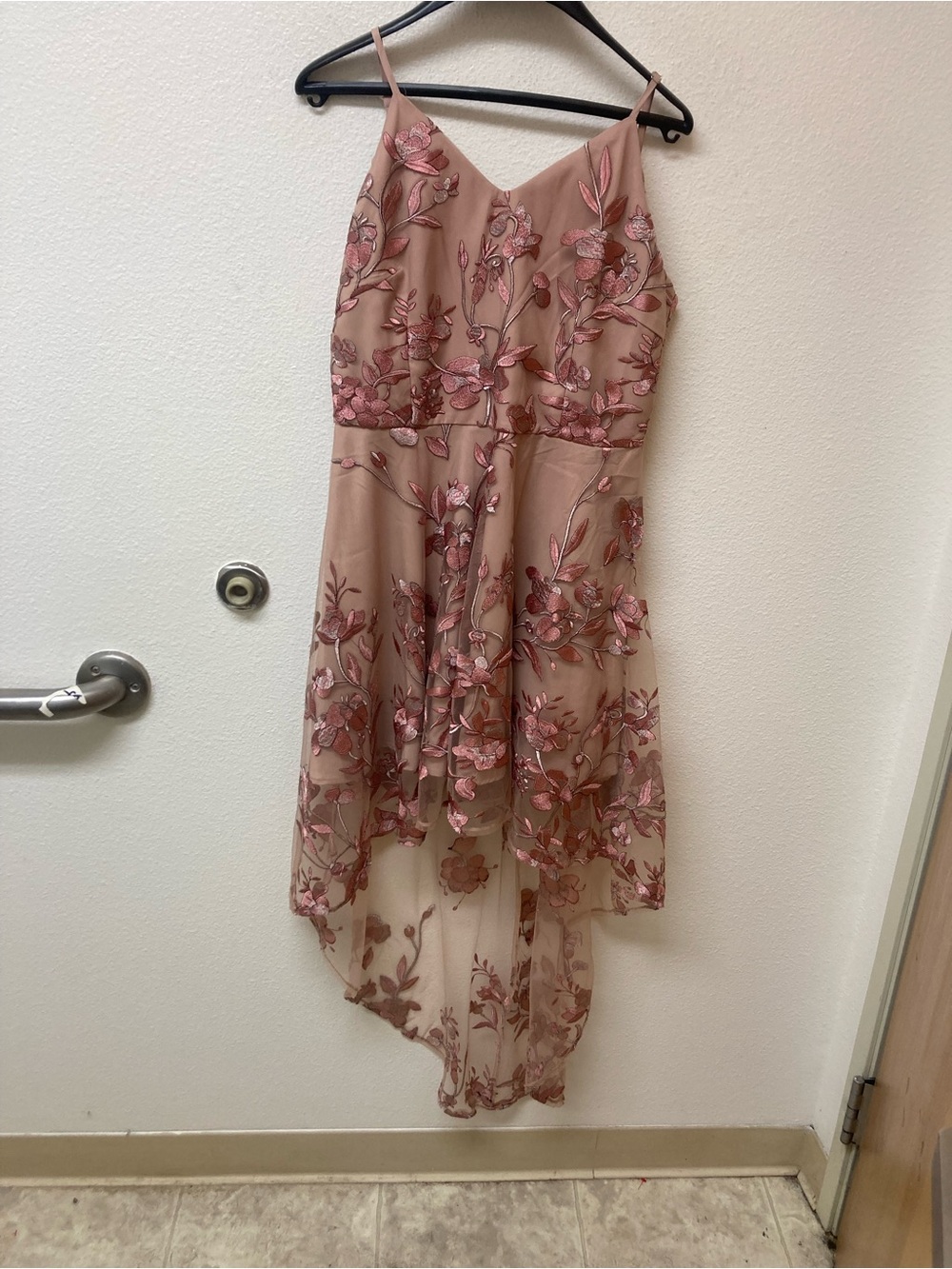 TWO SISTERS High Low Ornately Embroidered Elegant Dress (10)